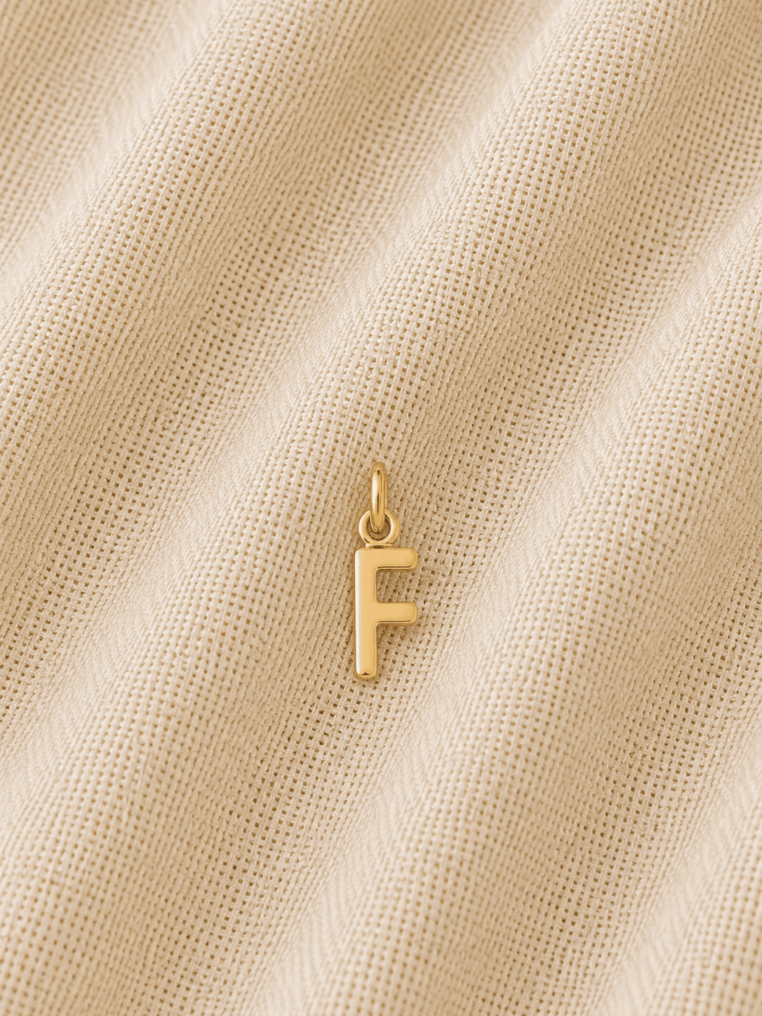 Dije Letra F