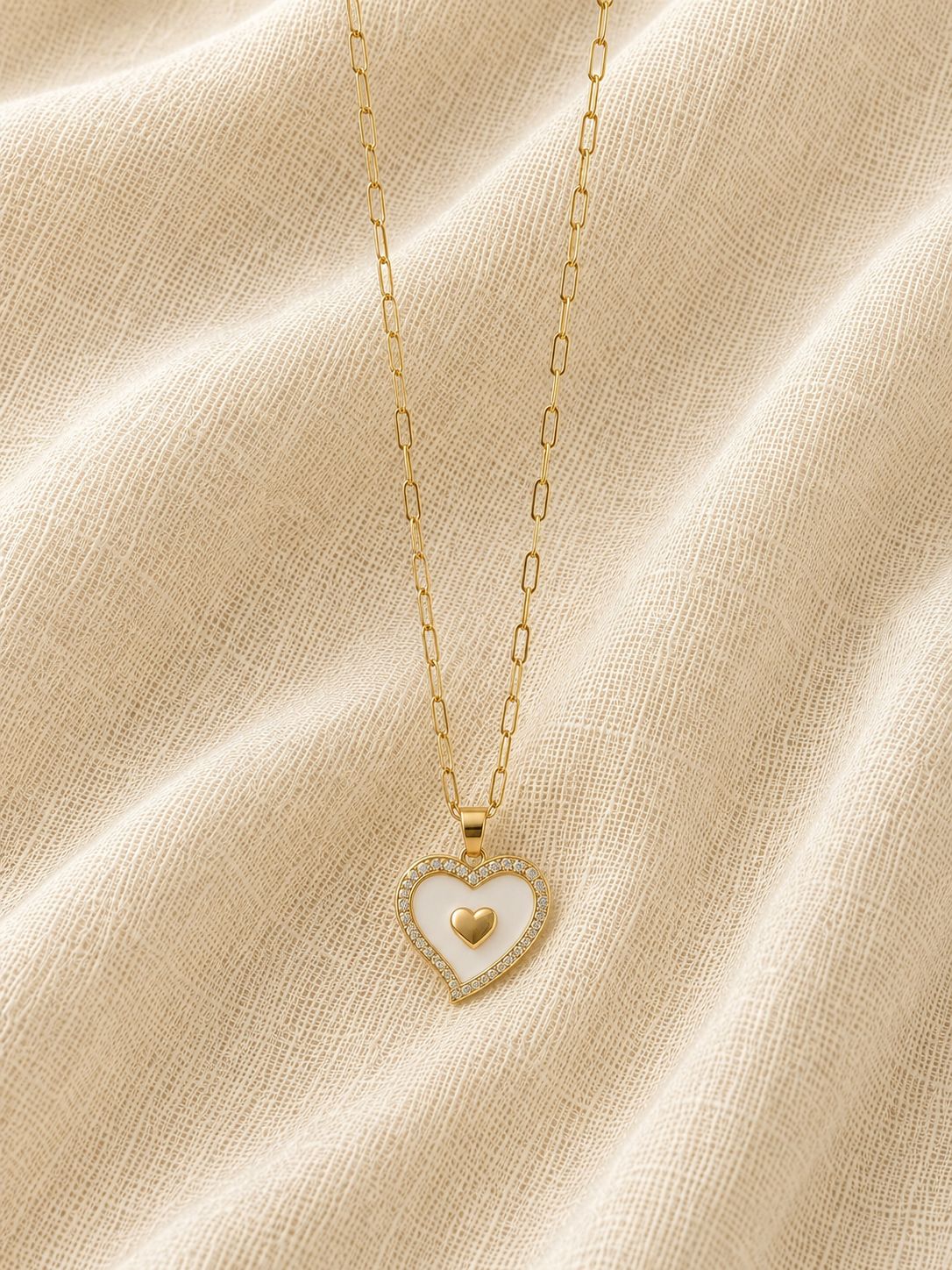 Collar Blanco Doble Corazón