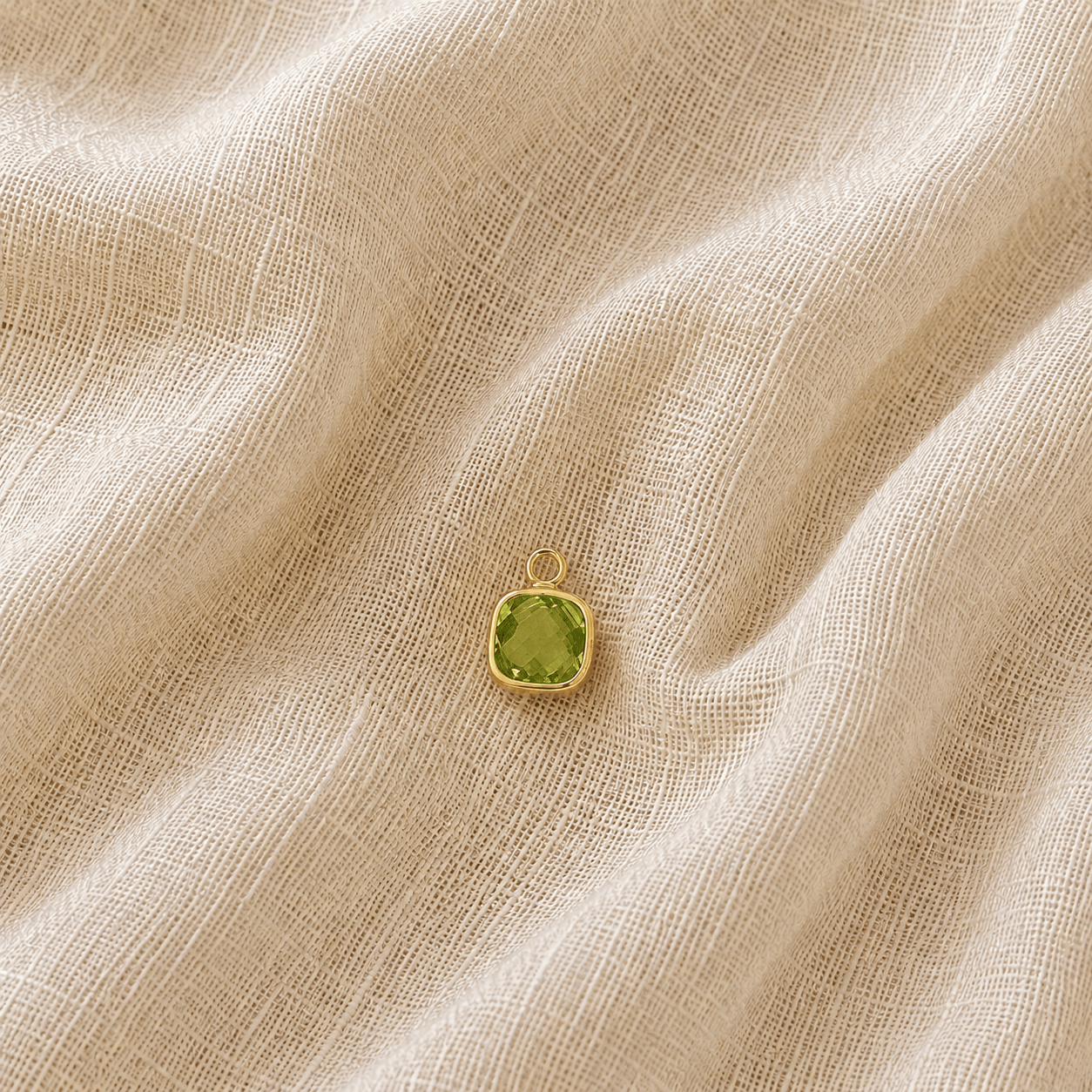 Dije brillante verde